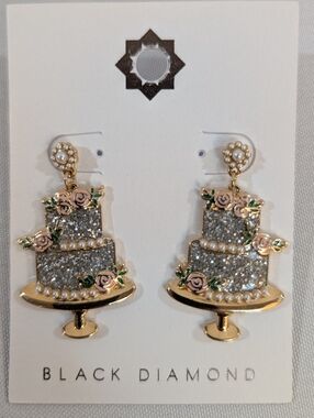 Black Diamond Wedding Cake Earrings Pink Roses Pearl And Glitter Embellishments